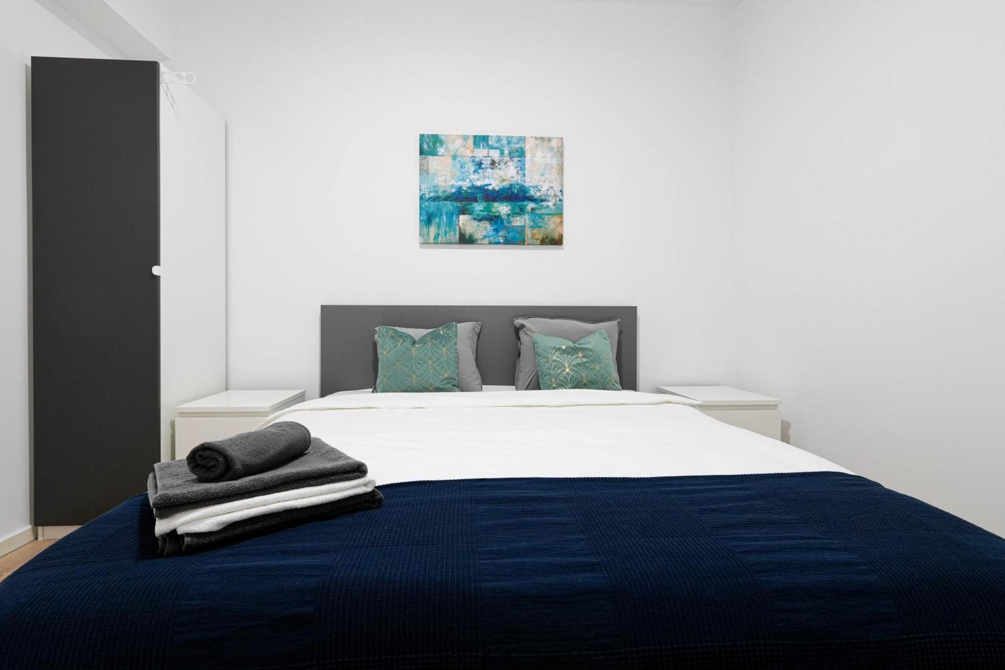 Gabi - Chic Apt With Parking Close To Veranda Mall ブカレスト エクステリア 写真