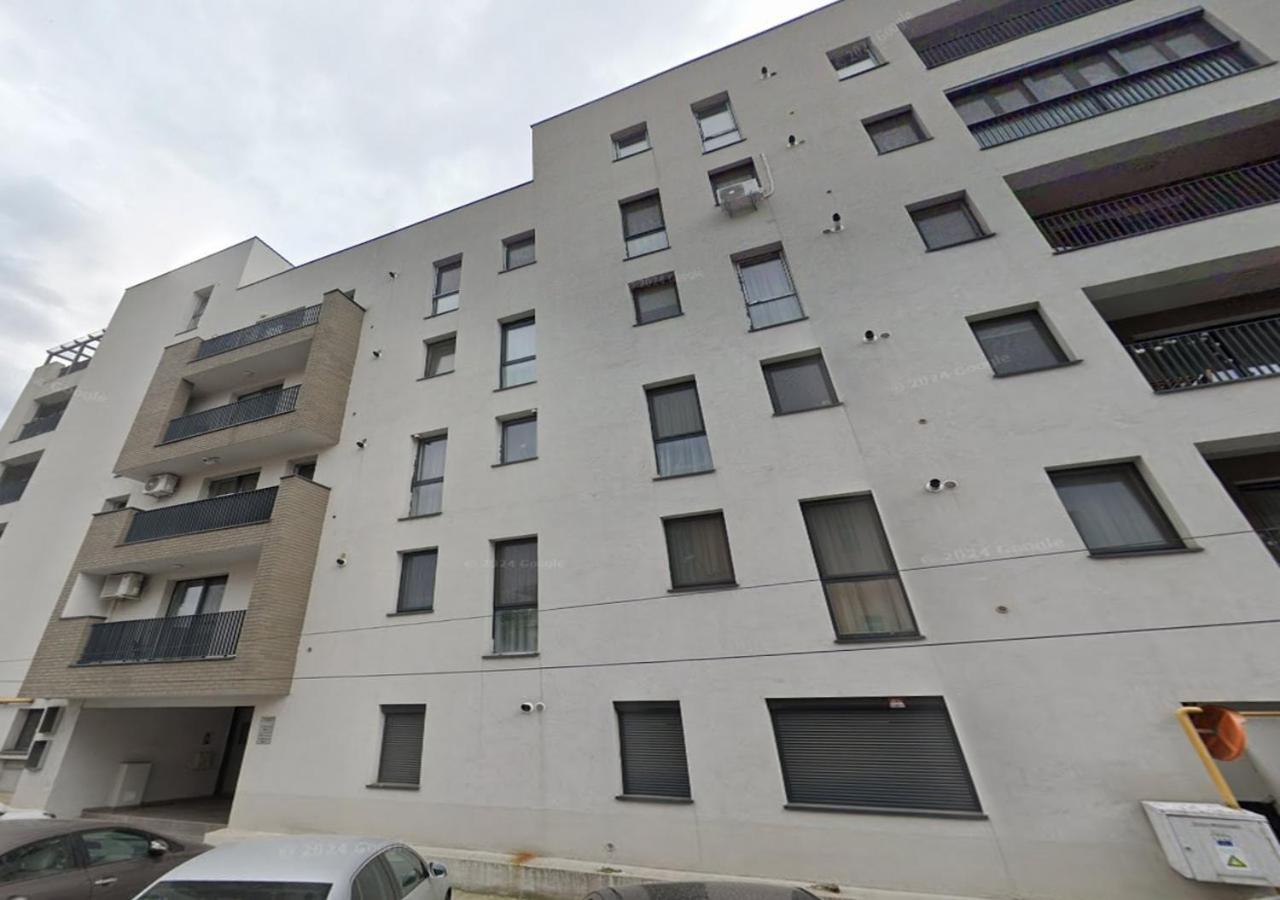Gabi - Chic Apt With Parking Close To Veranda Mall ブカレスト エクステリア 写真